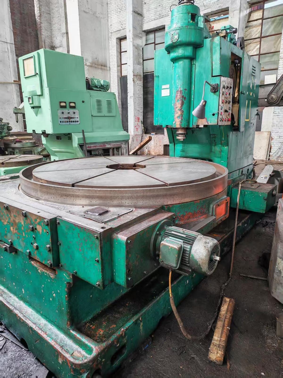 Gear shaping machine