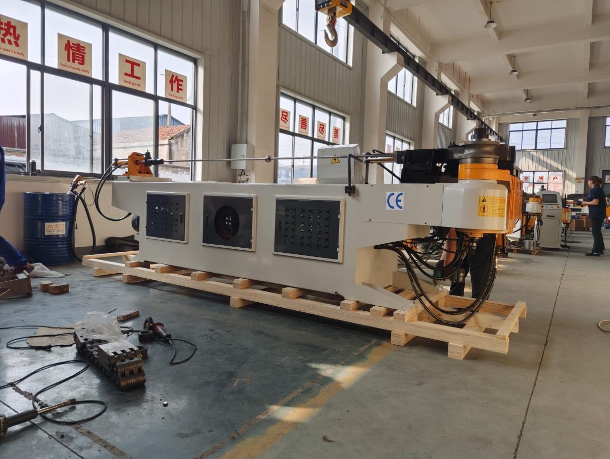 hydraulic pipe bender