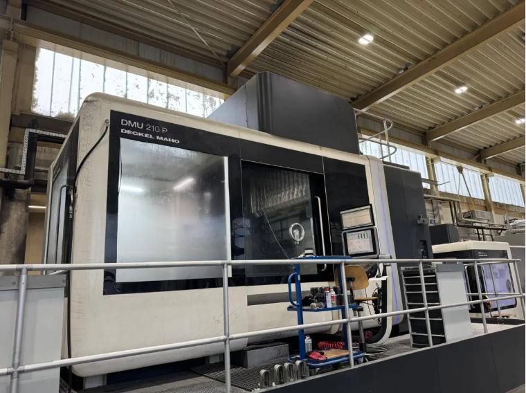 5 axes machining center