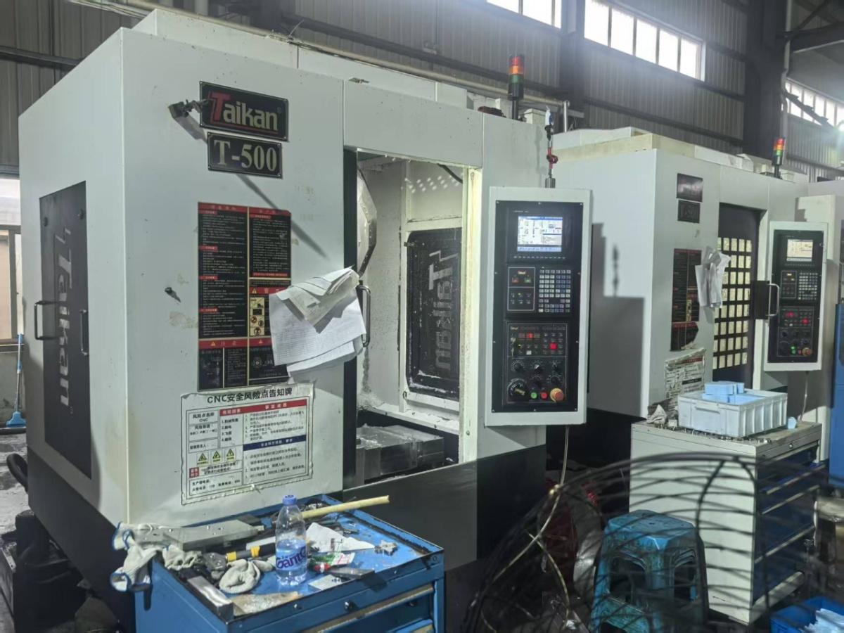 Tapping machine