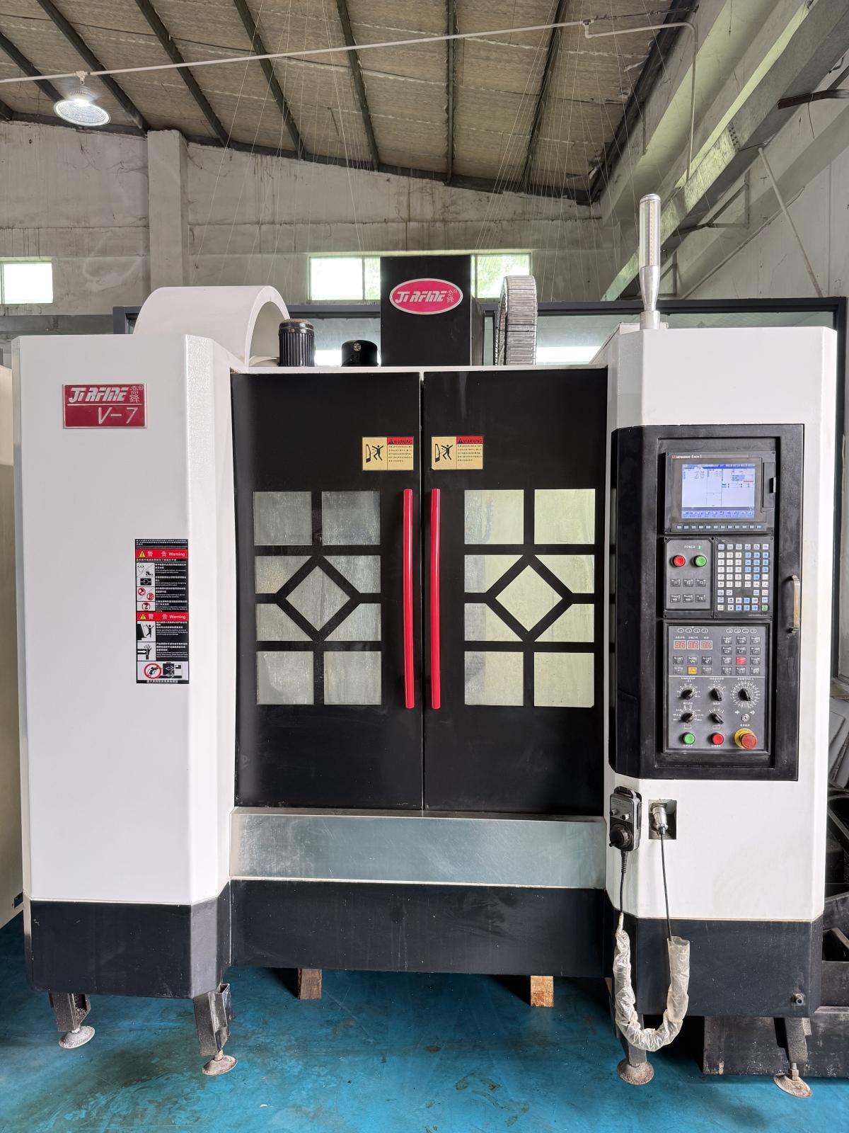 Vertical Machining Center