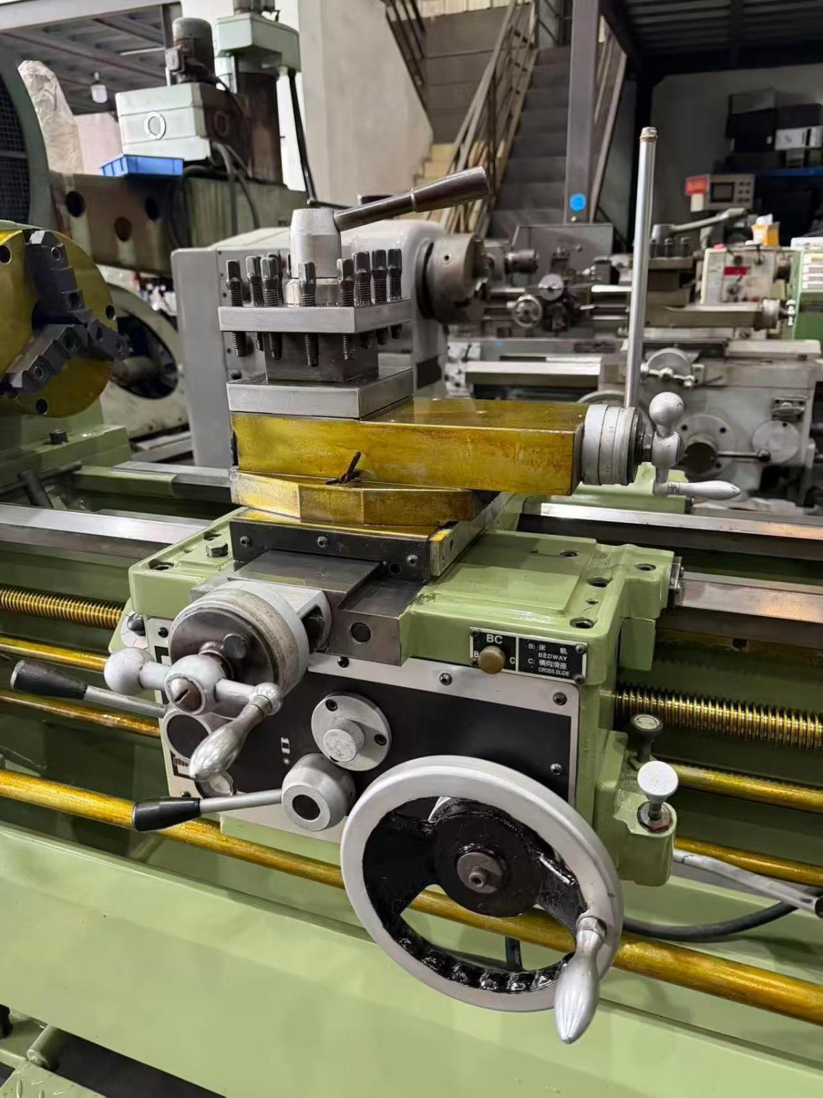 Horizontal lathe