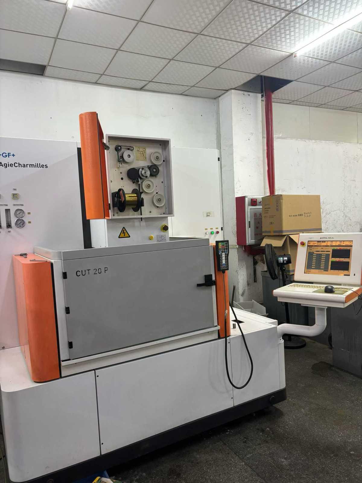 Wire cutting machine