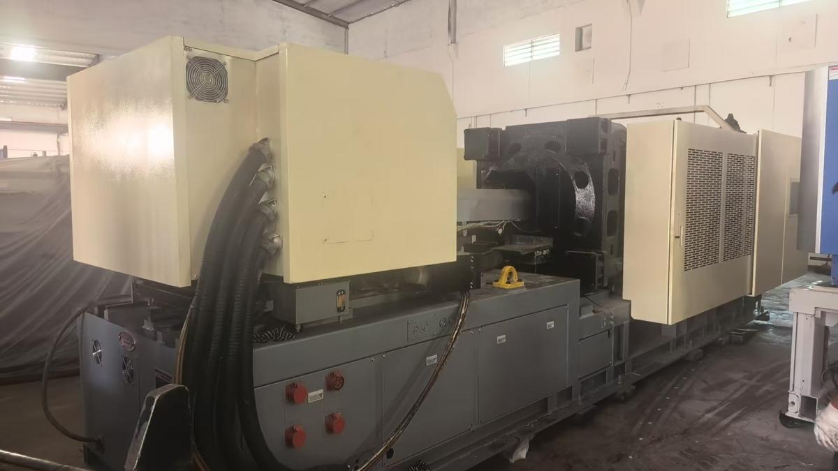 Injection Molding Machine