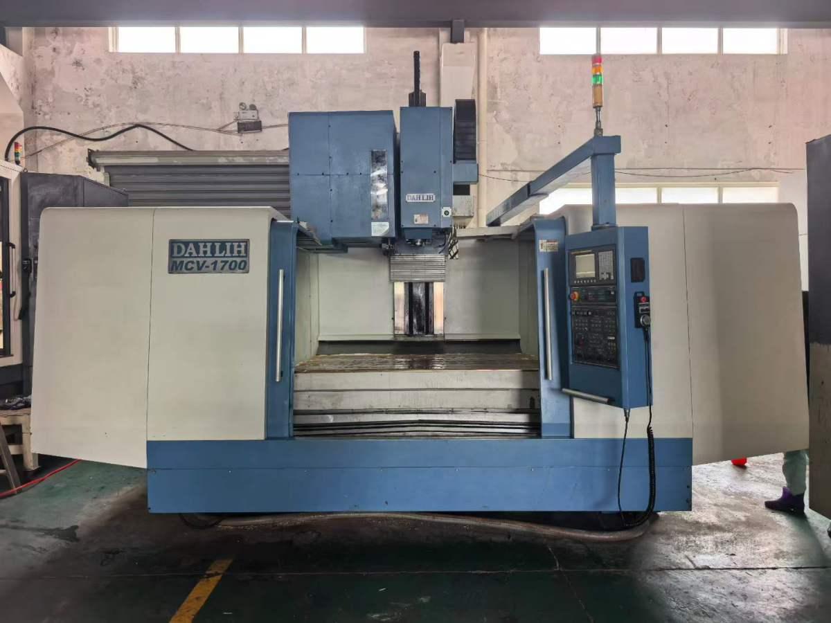 Vertical Machining Center