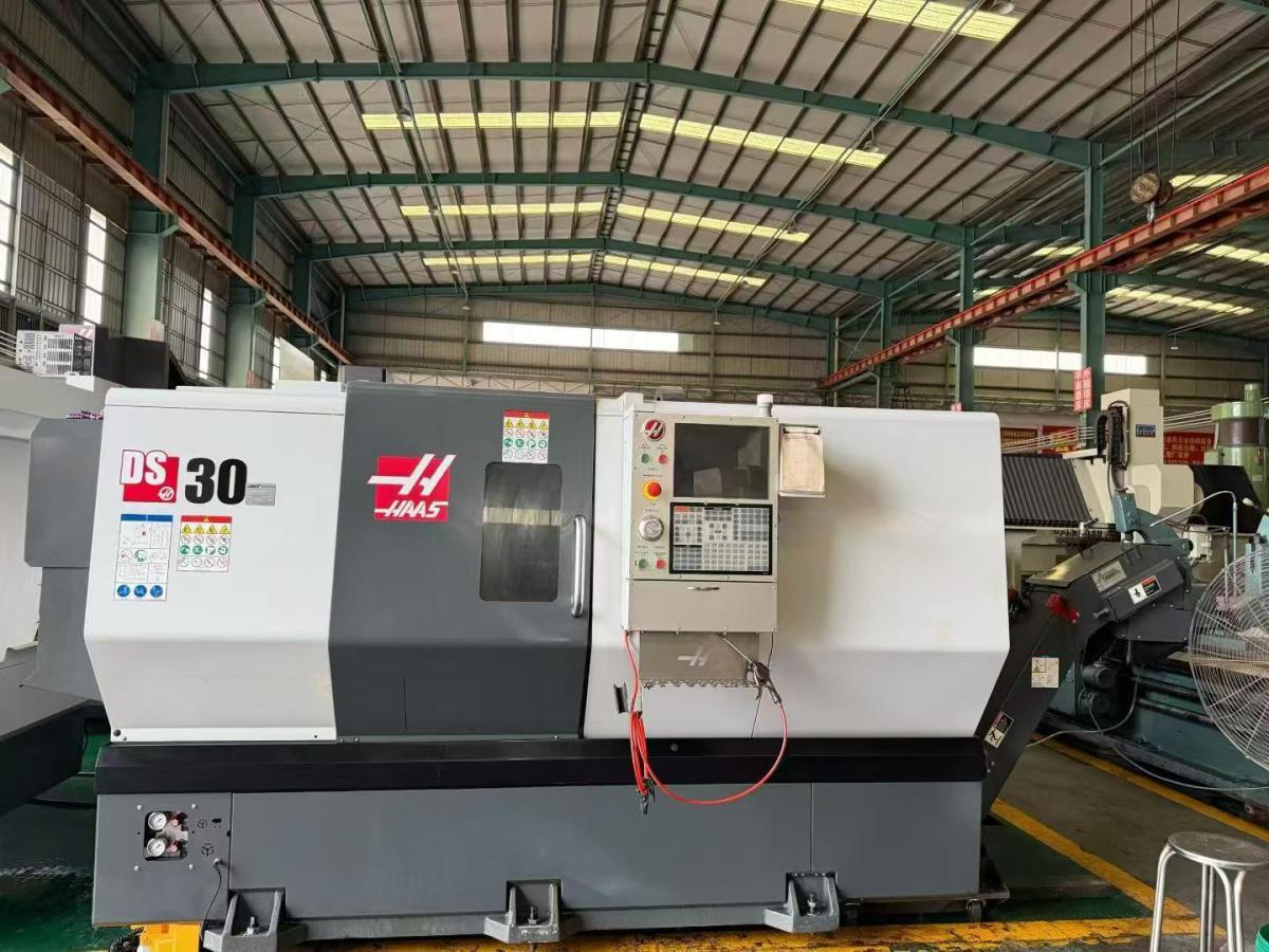 CNC turning lathe