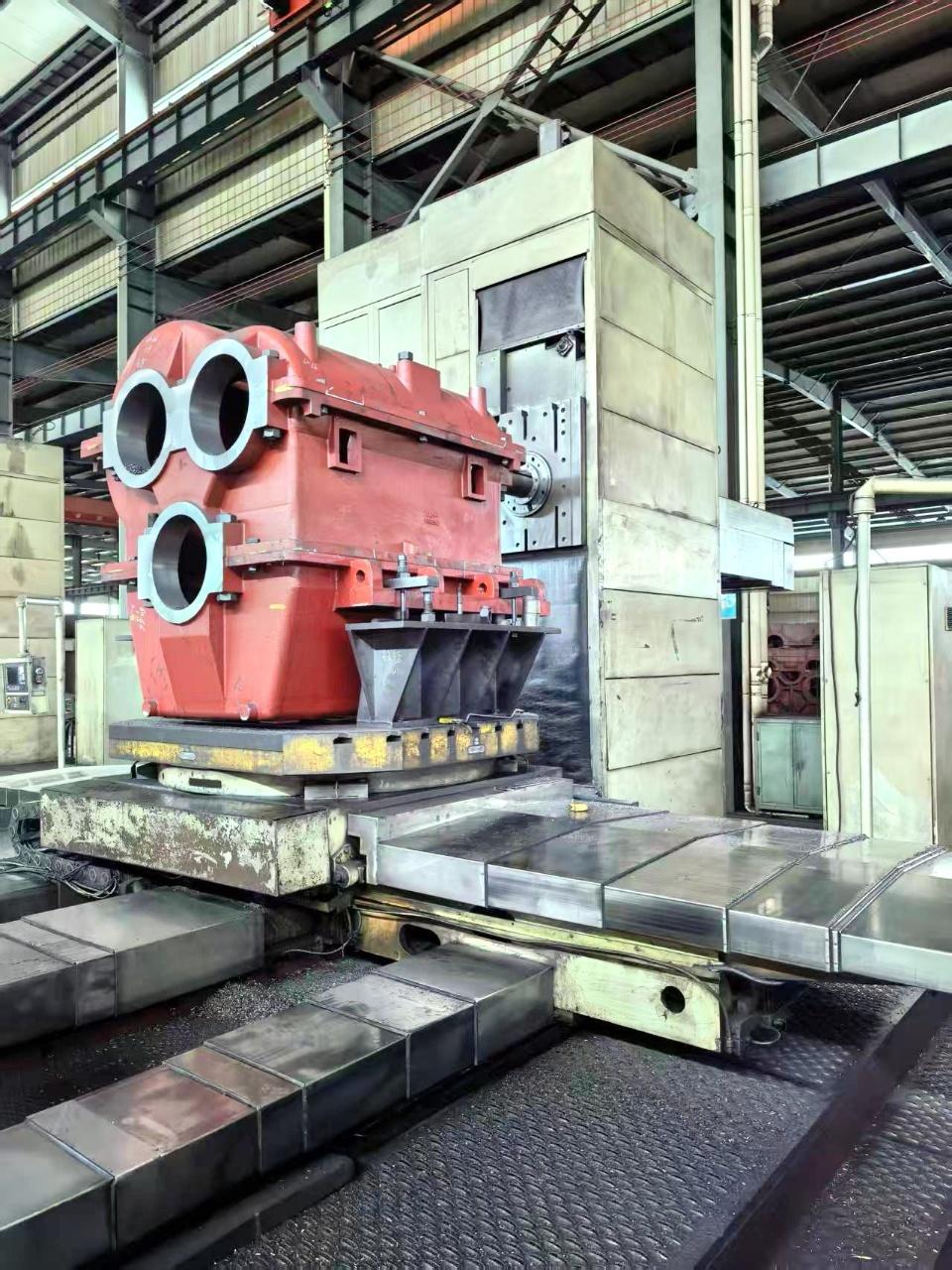 Horizontal boring machine