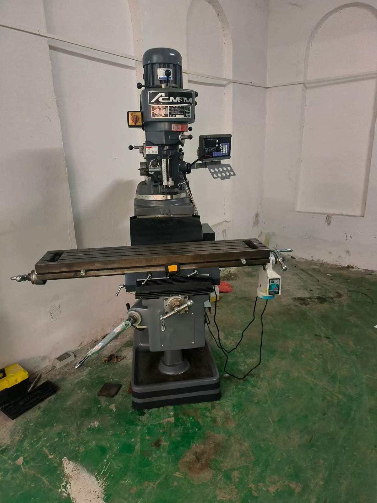 turret milling machine