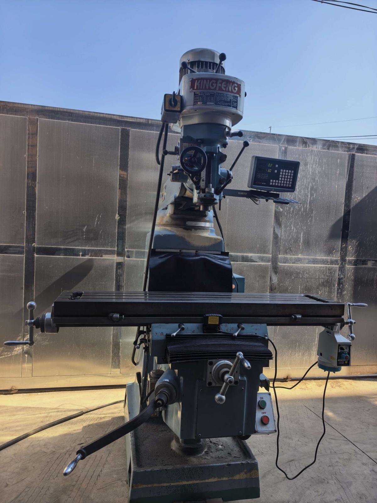turret milling machine