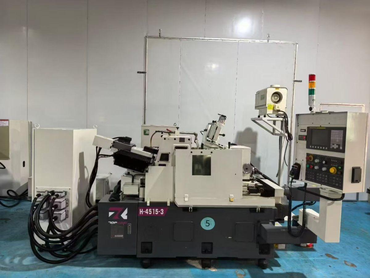 Centreless grinding machine