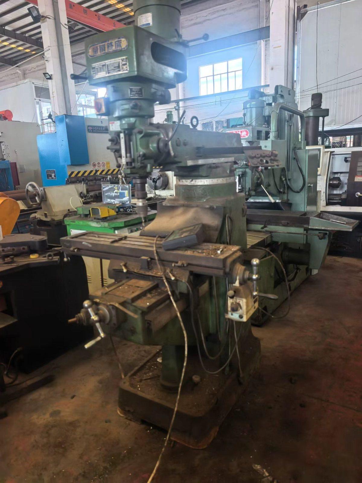 turret milling machine