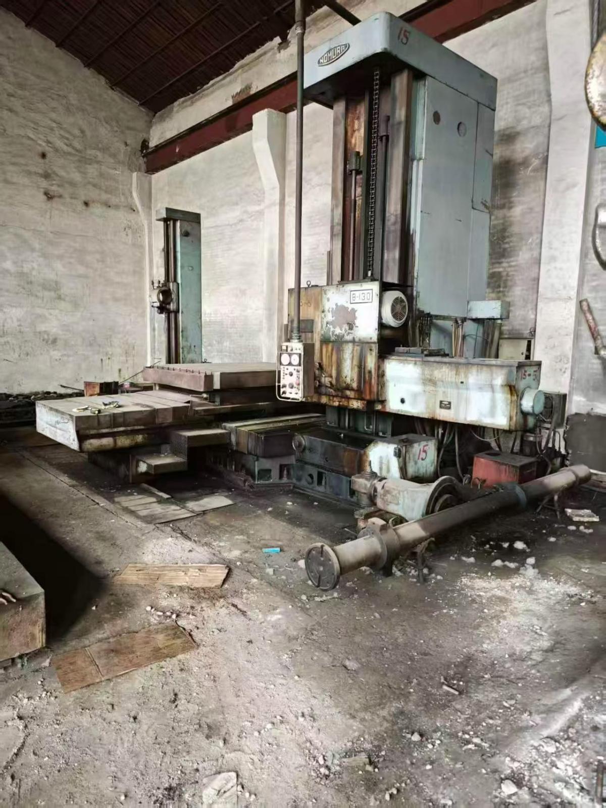 Boring and milling machine