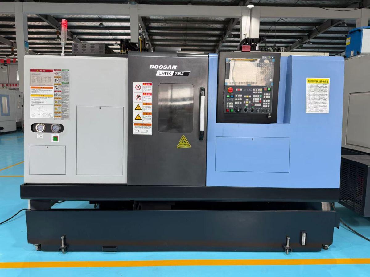DOOSAN - LYNX235II