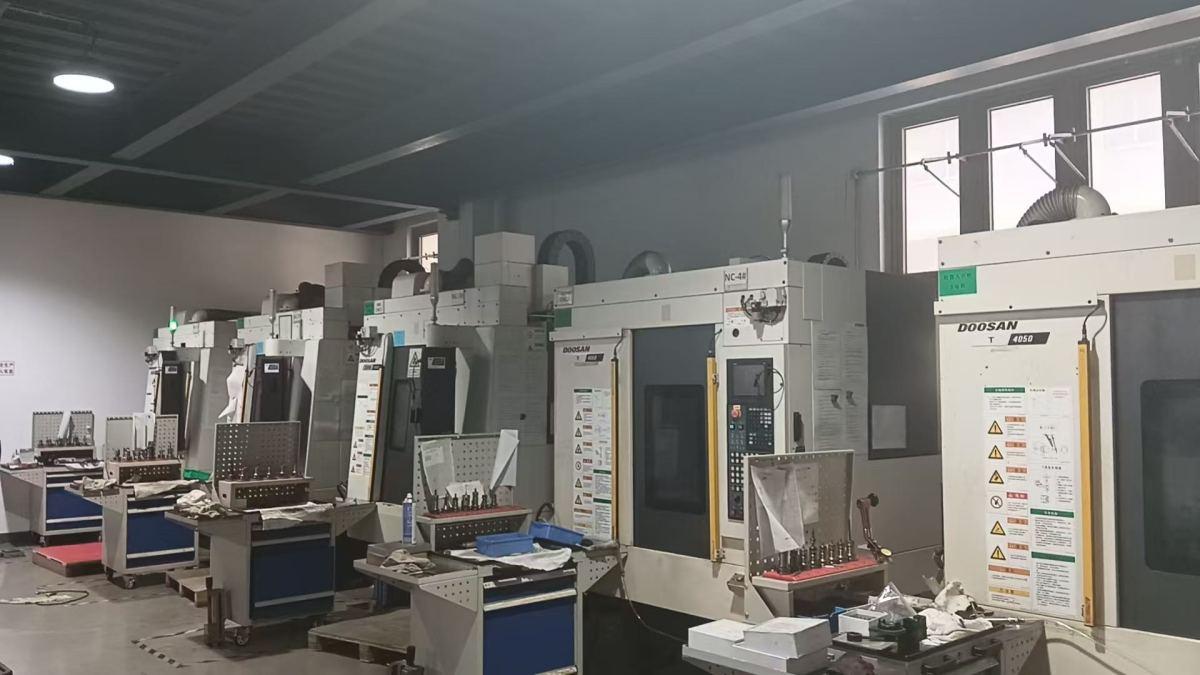 DOOSAN - DNM4050-LG